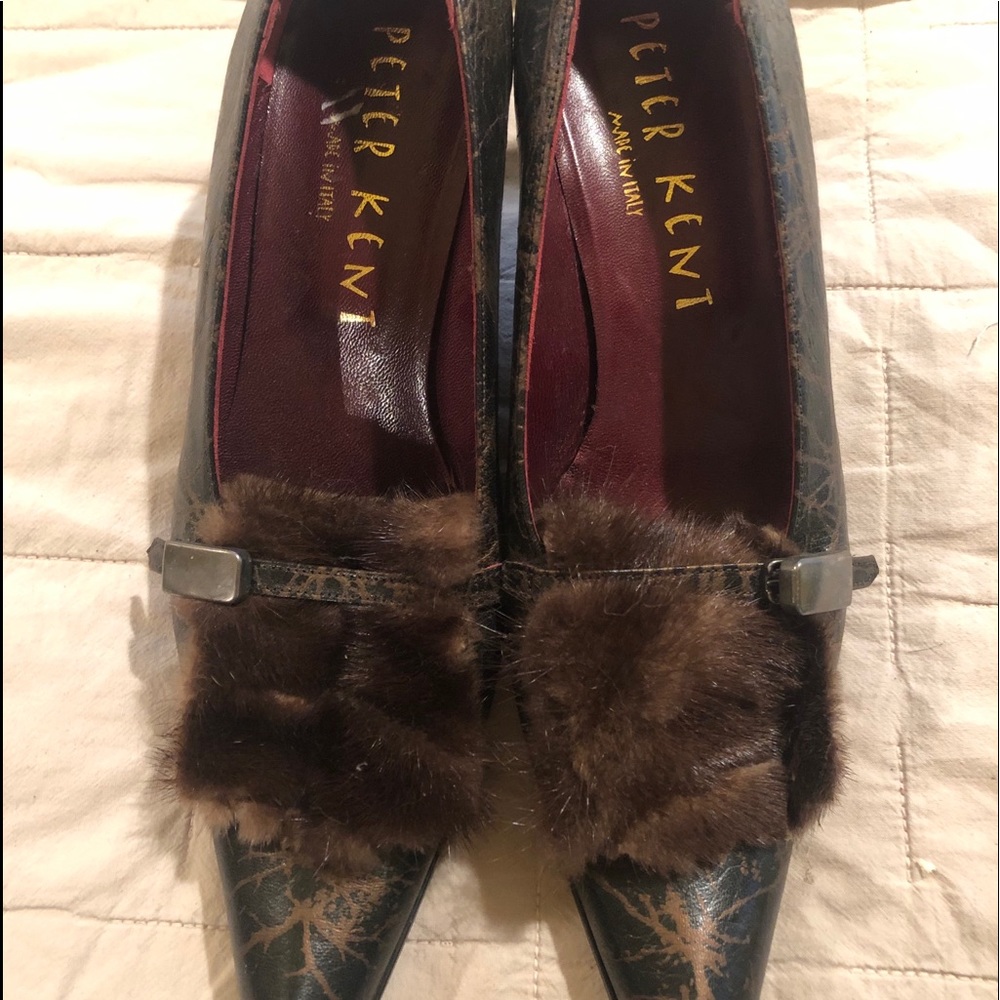Leather pumps